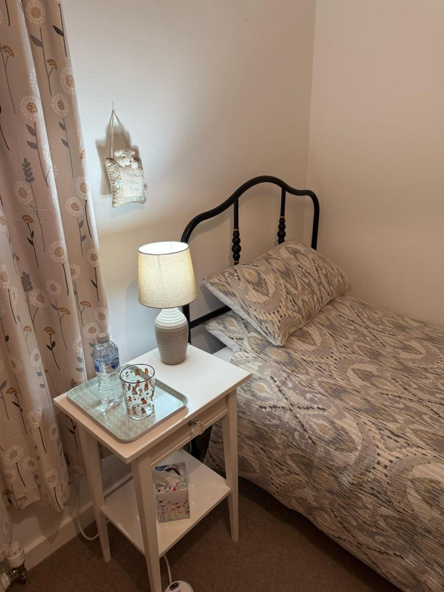 Single Room With Beautiful Garden Edinburgh Exterior photo